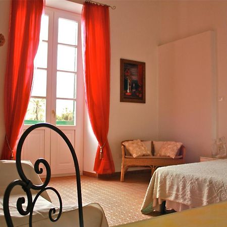 Ca' Del Sol Hotel Каляри Екстериор снимка
