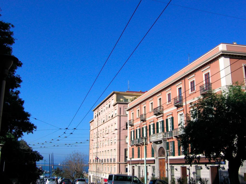 Ca' Del Sol Hotel Каляри Екстериор снимка
