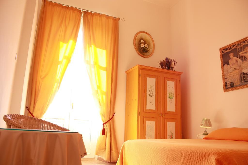 Ca' Del Sol Hotel Каляри Екстериор снимка