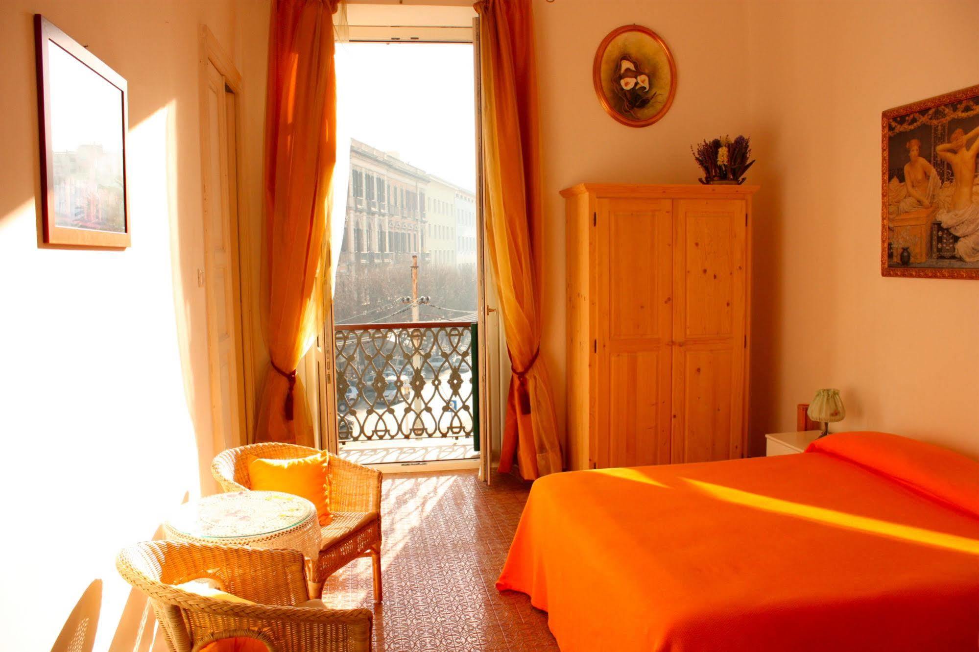 Ca' Del Sol Hotel Каляри Екстериор снимка