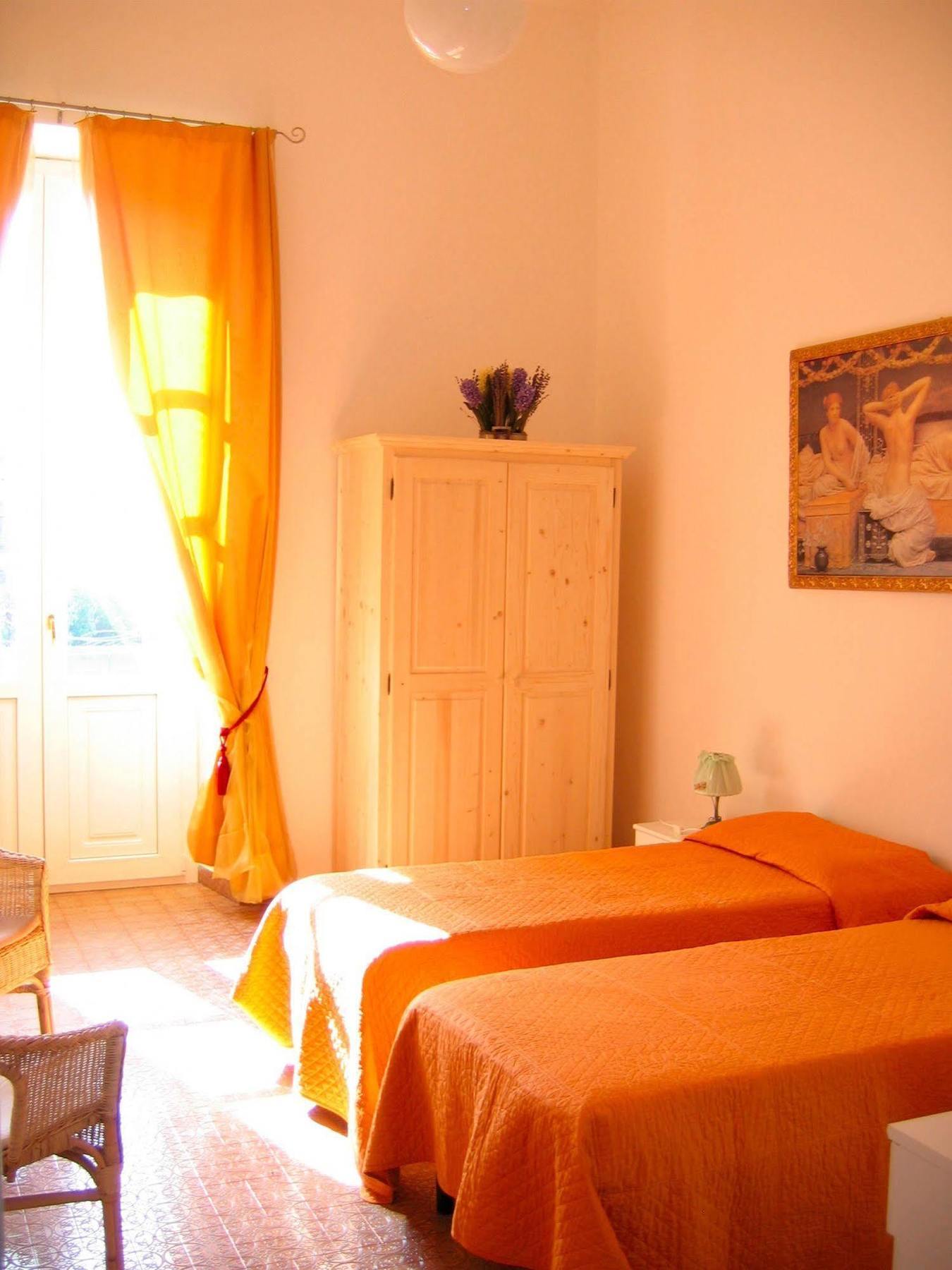 Ca' Del Sol Hotel Каляри Екстериор снимка