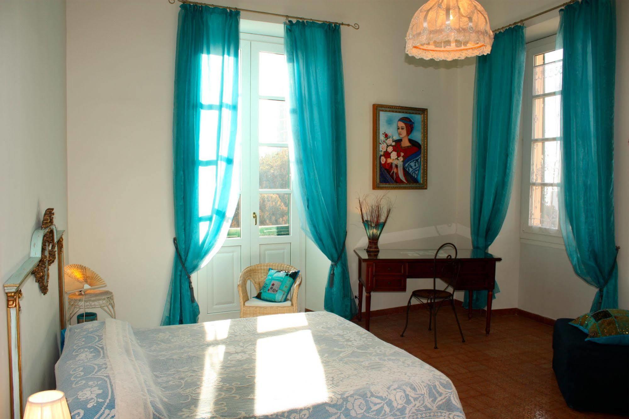Ca' Del Sol Hotel Каляри Екстериор снимка